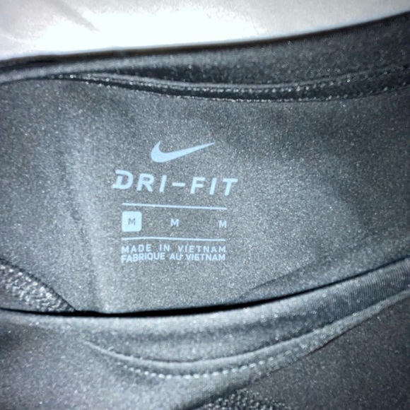 NIKE | women’s crop top | size medium - Picture 5 of 5